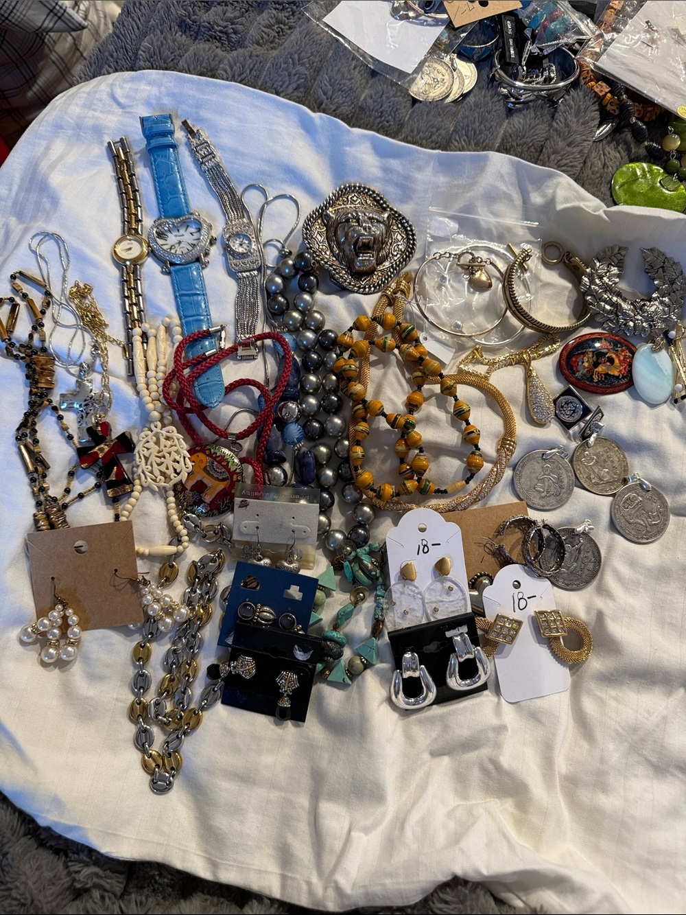Assorted Women’s Necklace – earrings-watches medallion coins over 38 pieces